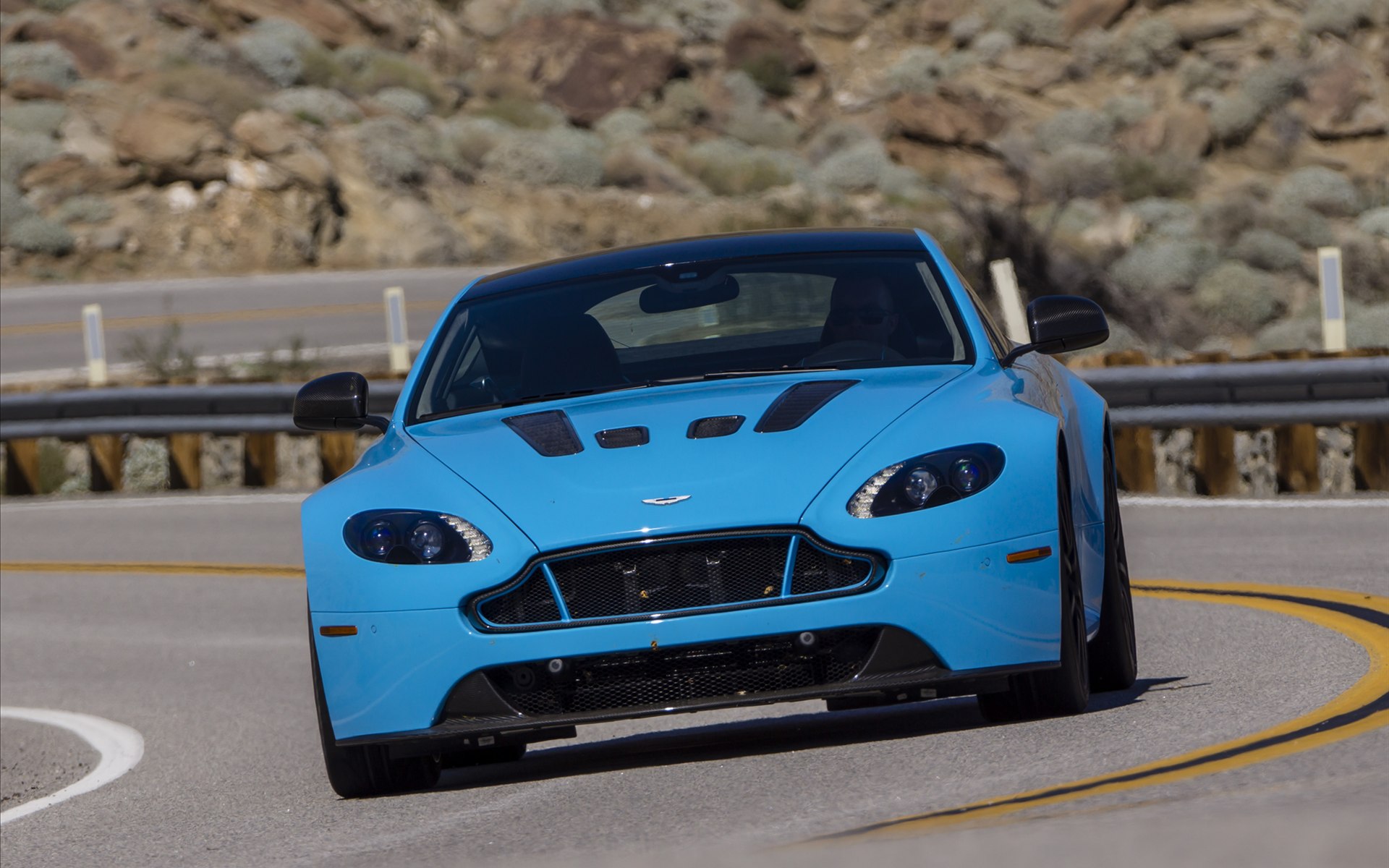 Aston Martin V12 Vantage S 2014
